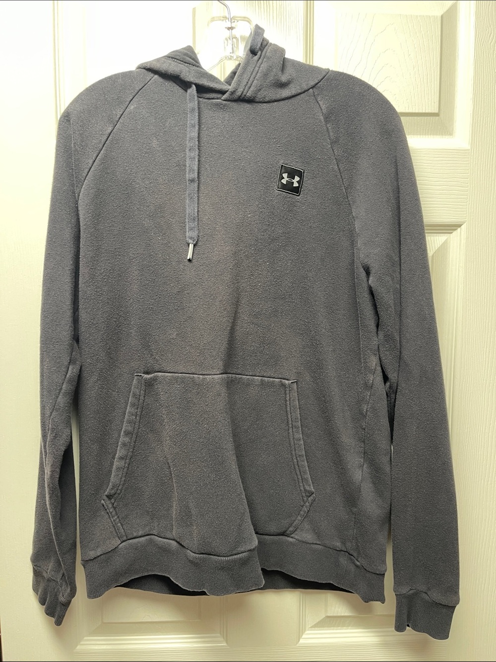 Under Armour Men’s Dark Gray Hooded Pullover Sweatshirt